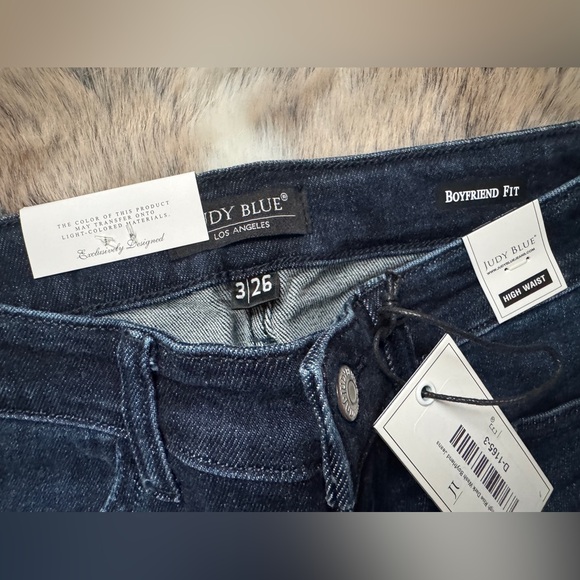 NWT-Judy Blue Dark Indigo Boyfriend High Waist Jeans 3/26 - Picture 2 of 4